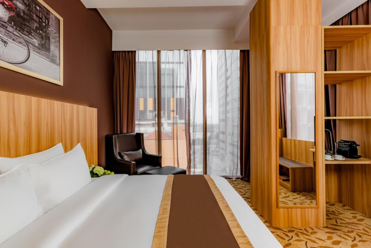 Bay Hotel Ho Chi Minh Экстерьер фото