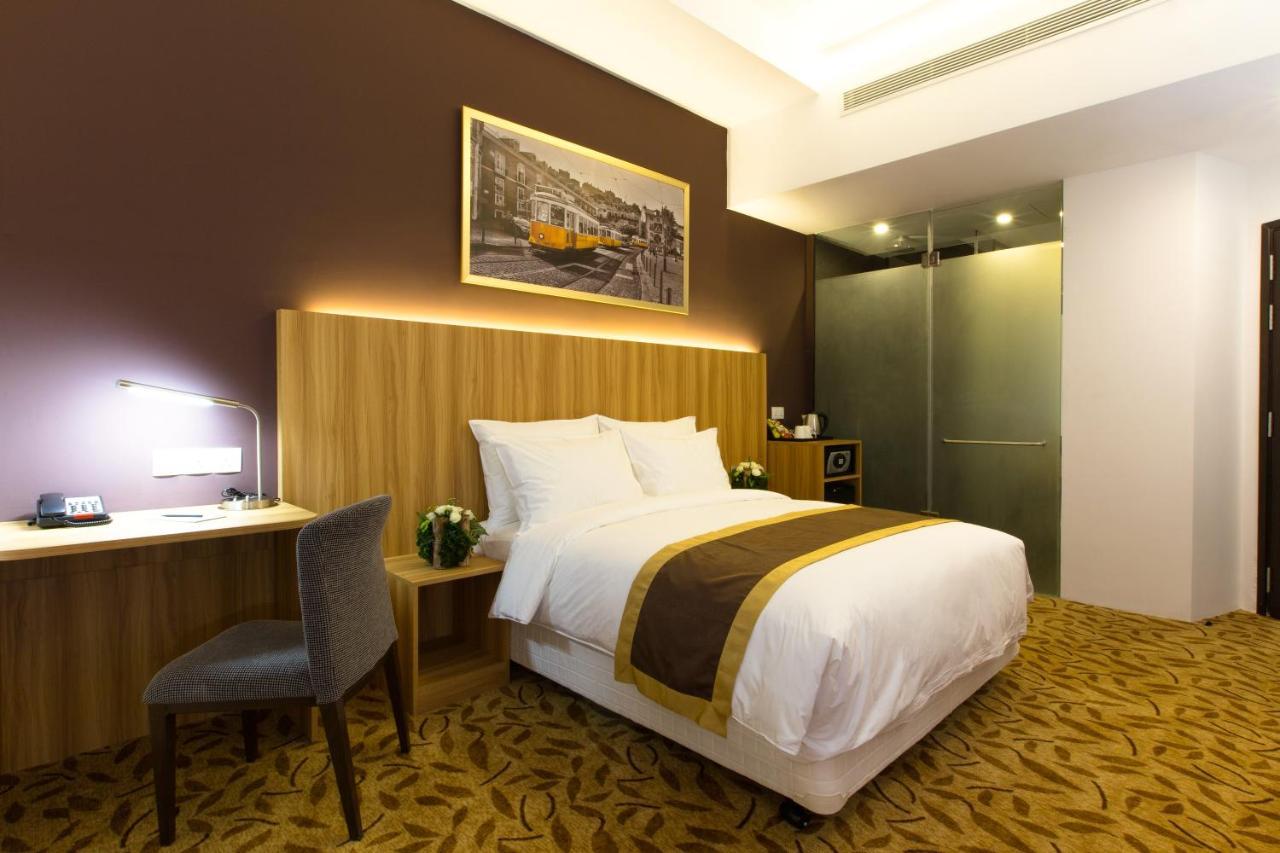 Bay Hotel Ho Chi Minh Экстерьер фото