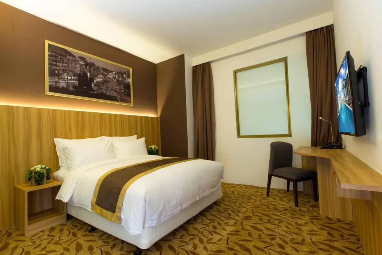Bay Hotel Ho Chi Minh Экстерьер фото
