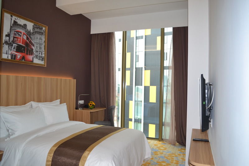 Bay Hotel Ho Chi Minh Экстерьер фото